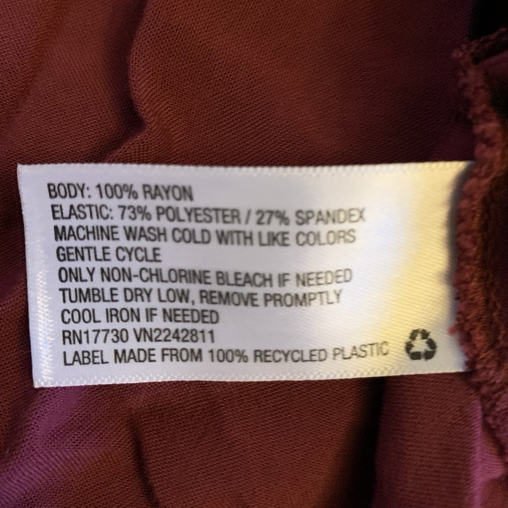 Mossimo Dress Womens Small Burgundy Short Sleeve Fit Flare Ruffle Texture - Picture 5 of 10